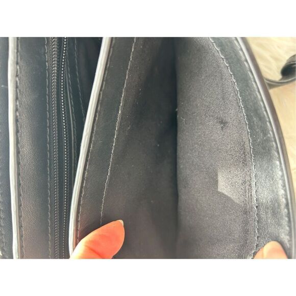 Michael Kors Cary Leather Saddle Crossbody bag Magnetic flap closure bag black h - Picture 5 of 11